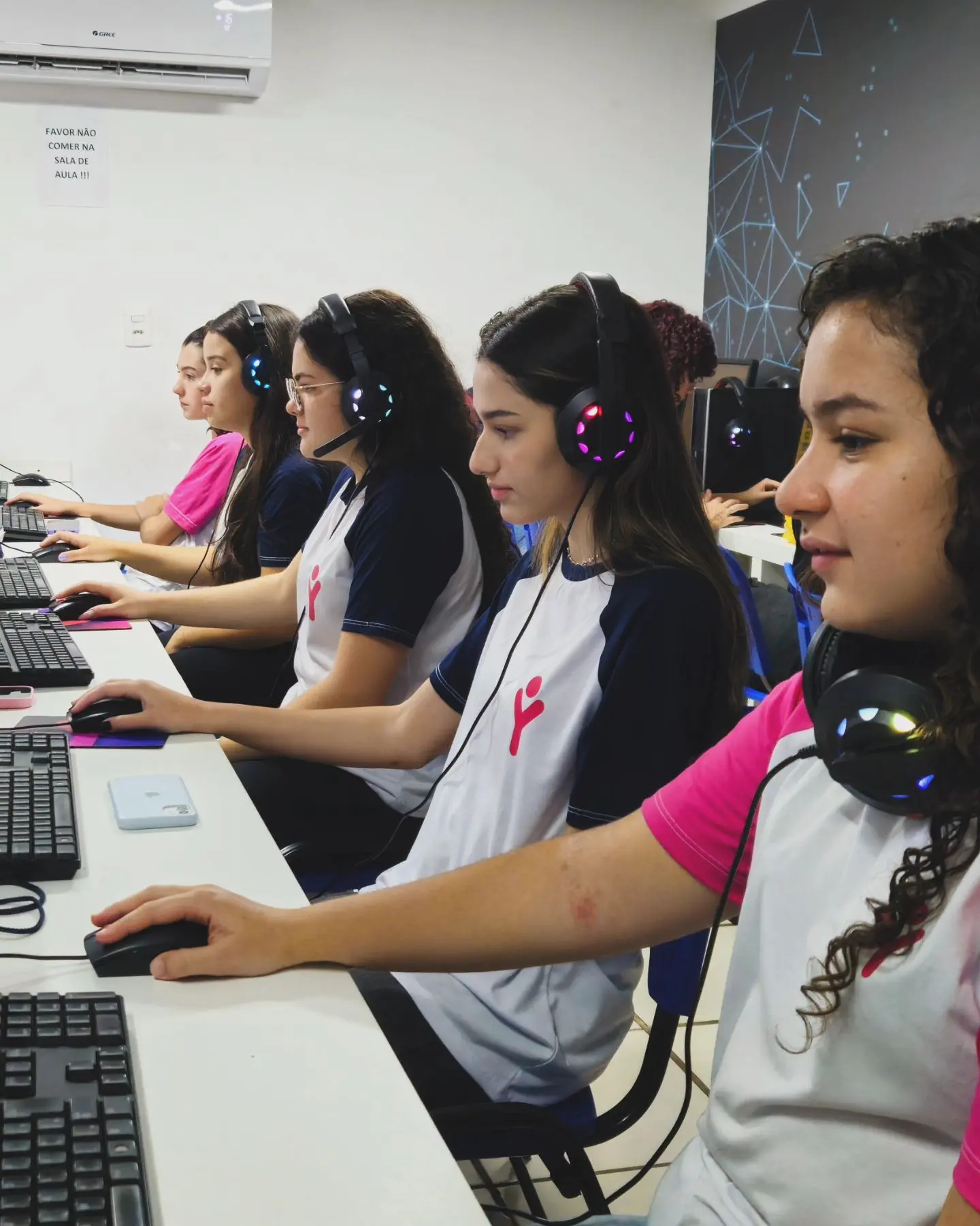 Auto Escola BH, Nova Lima, Aula de Legislação BH, Nova Lima, Tirar CNH, Tirar Carteira Motorista em BH e nova Lima. Tirar Carteira A e B. CNH Carro e Nova Lima.